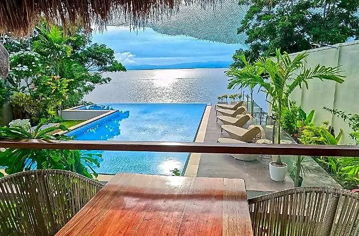 The Cliffhouse Hotel
