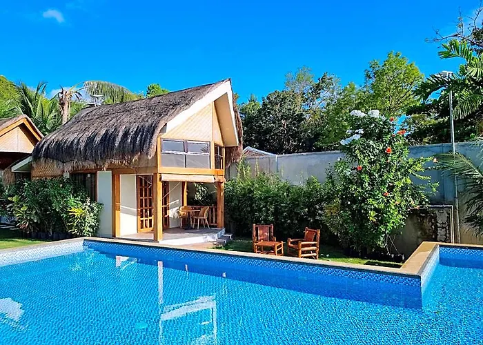 The Cliffhouse 3* Samboan