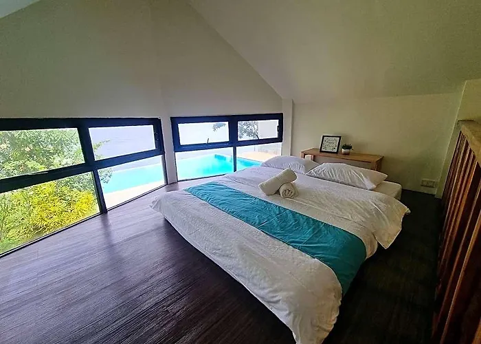 The Cliffhouse 3*